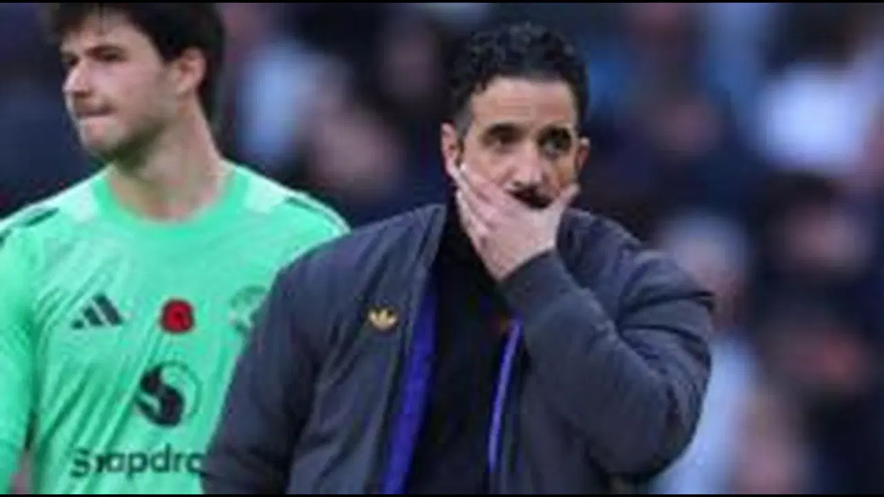 Нэвилл требует от Манчестер Юнайтед назначить тренера подходящего ДНК клуба